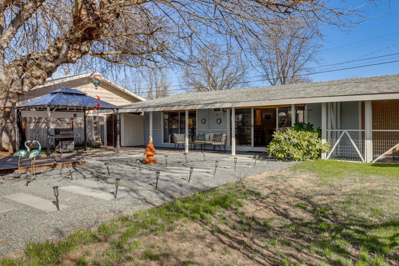Clear Lake Gem on Canal w/ Dock: Dogs Welcome! - B&B Lakeport