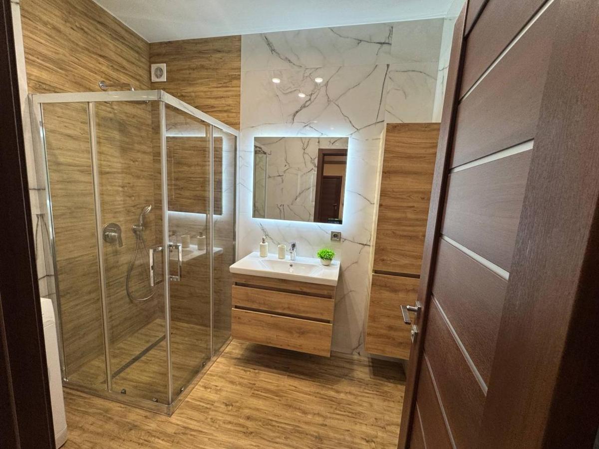 Двокімнатні апартаменти у новобудові вулиця Зелена Пасічна - B&B Leopoli