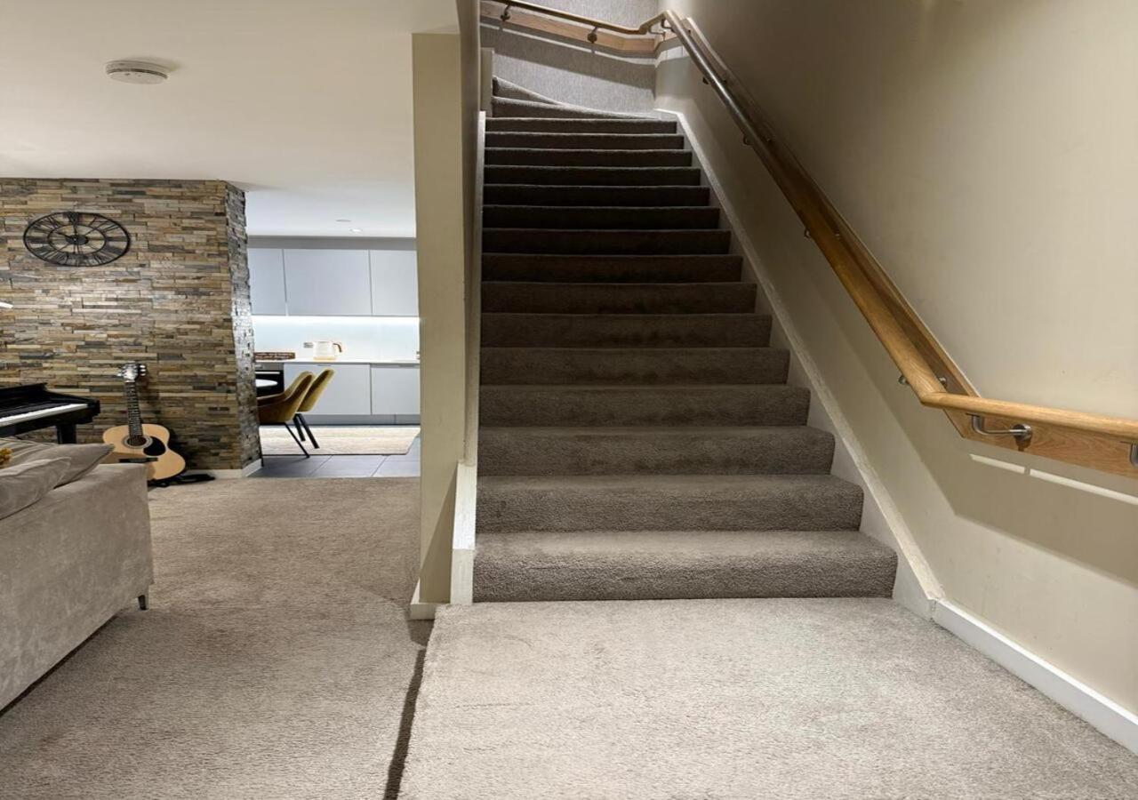 Stylish Central Manchester townhouse with parking - Pass the Keys - B&B Manchester