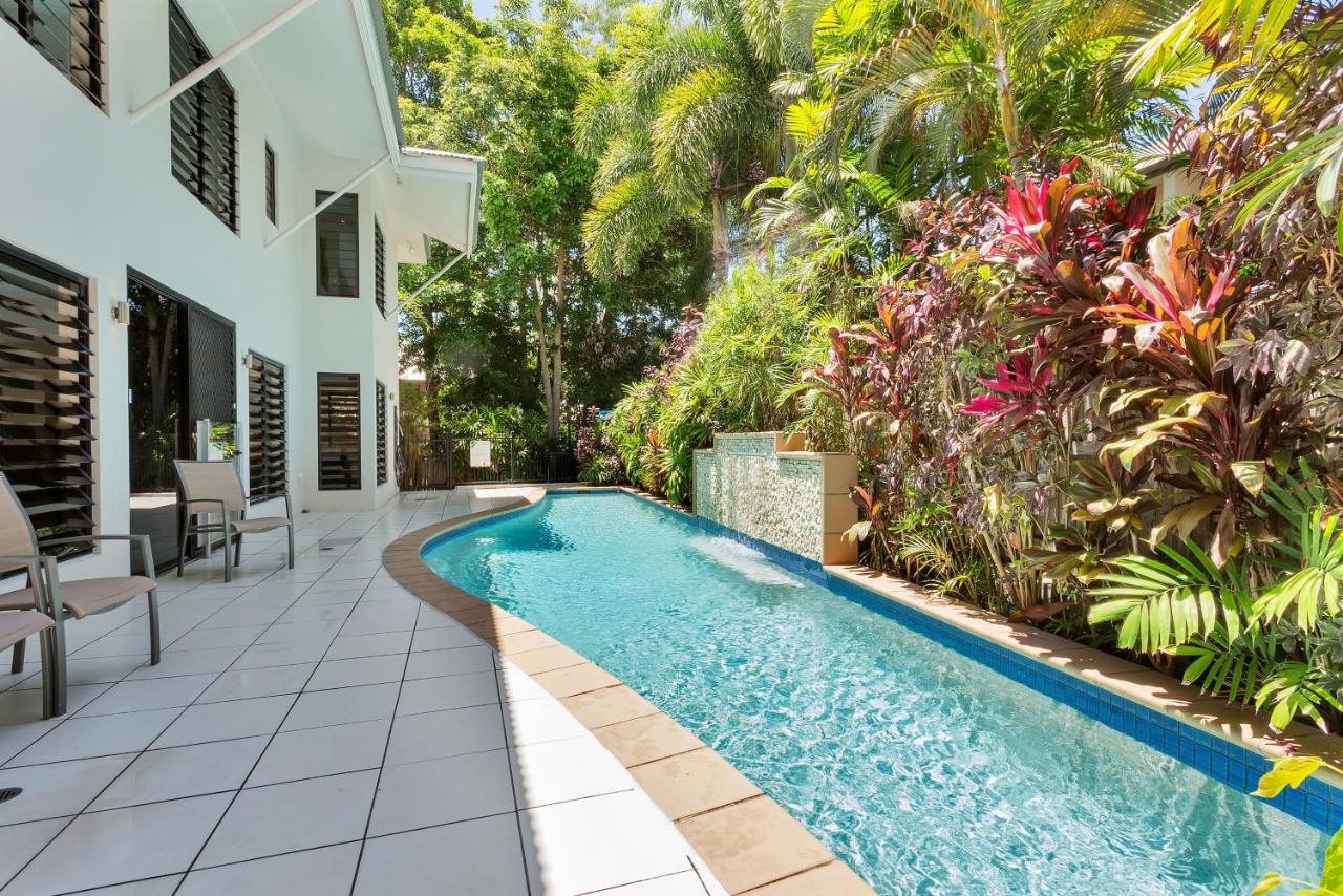 Seascape Luxury Beachfront House - Ferienwohnung Clifton Beach