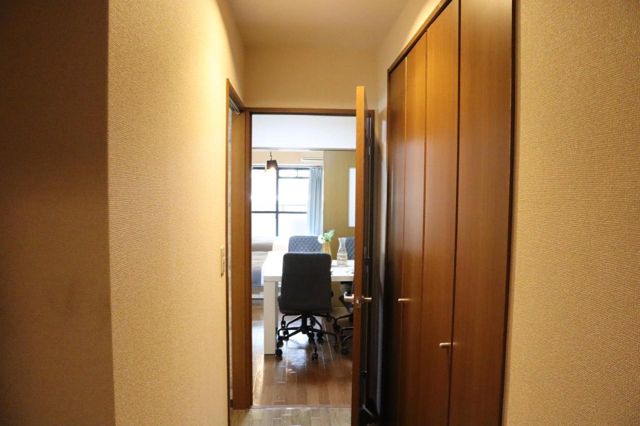 Apartamento de 1 Dormitorio con balcón y vistas a la ciudad