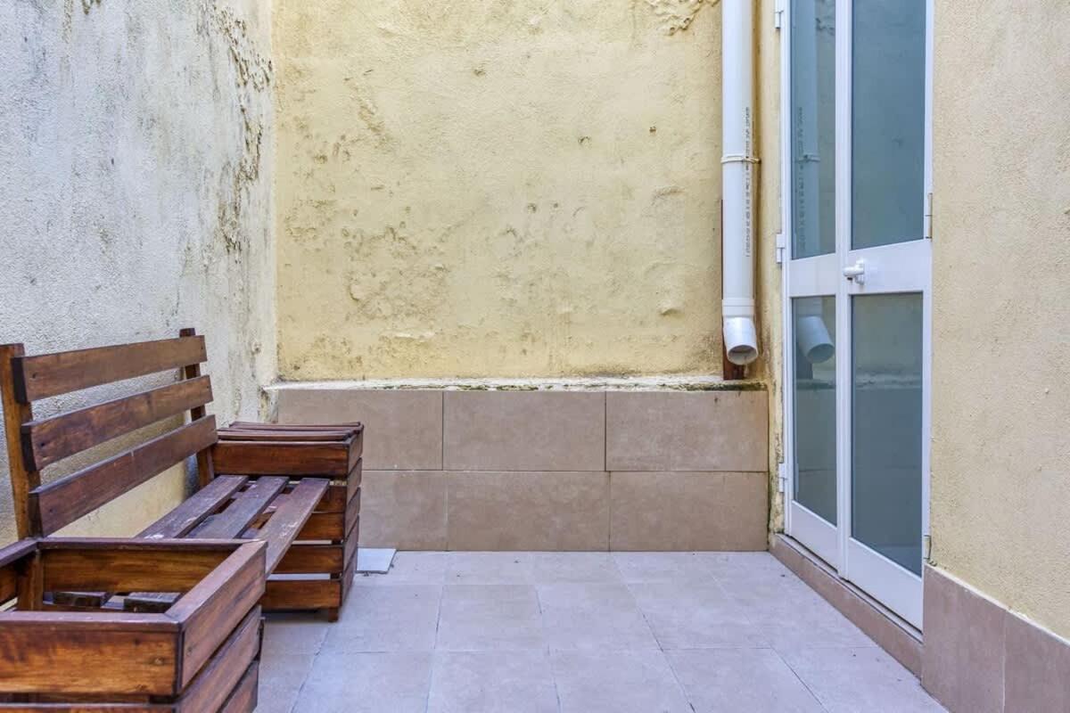 Seaside Sliema Escape 1-Bed Maisonette Near Sea - B&B Sliema