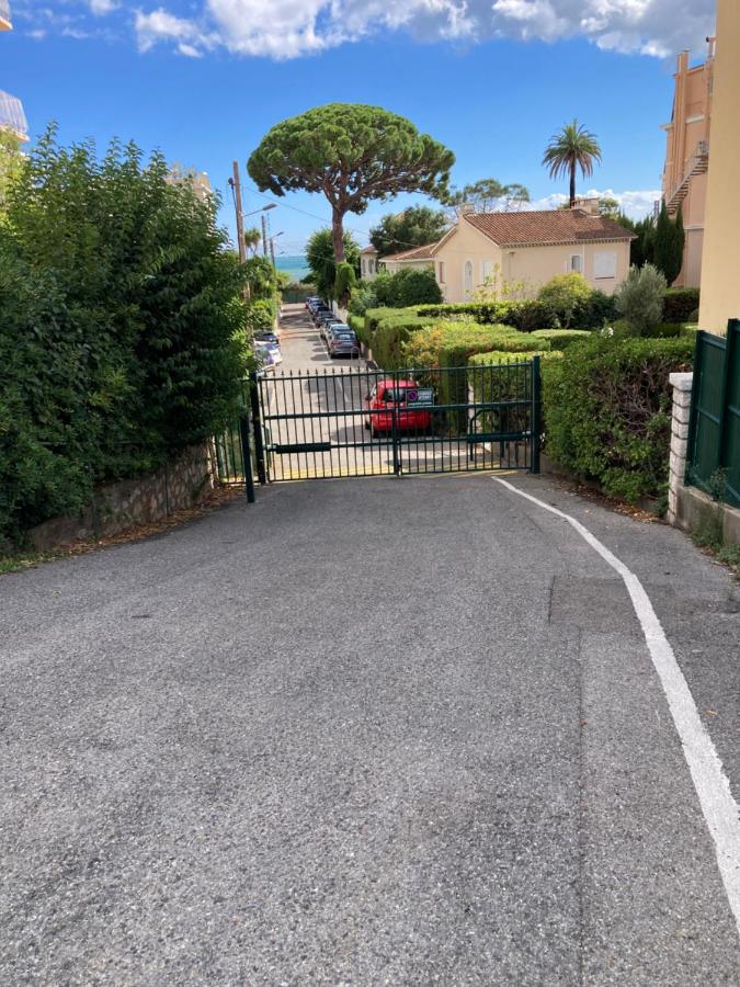Cannes Sea View ,Beach Access, Private Room, En-Suite & Balcony, Top-Rated - Chambres d'hôtes Cannes
