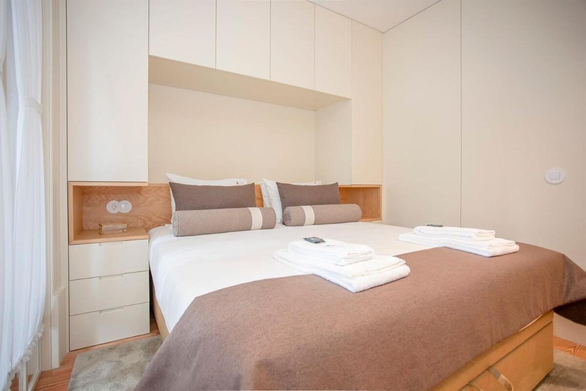 Liiiving in Porto - Cedofeita Charming Apartment - B&B Porto