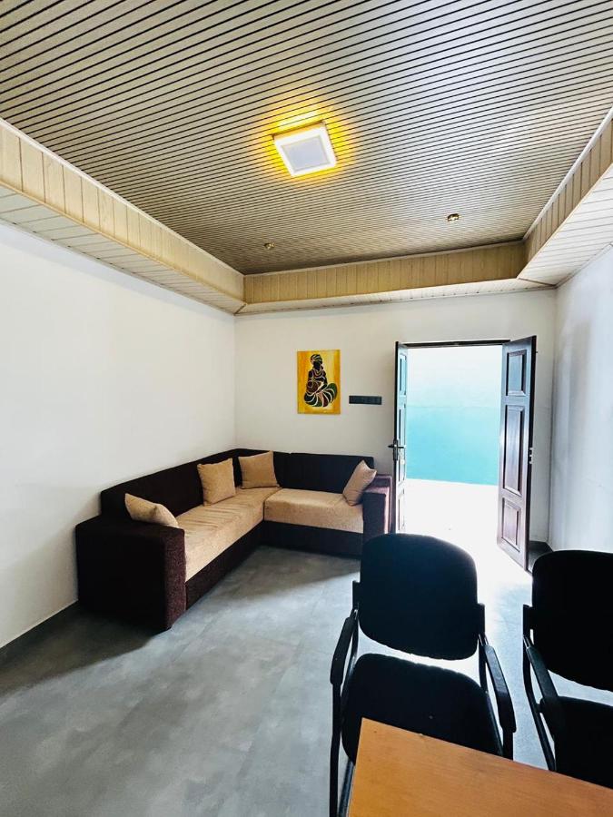 Brisa Marina Homestay - Bed and Breakfast Negombo