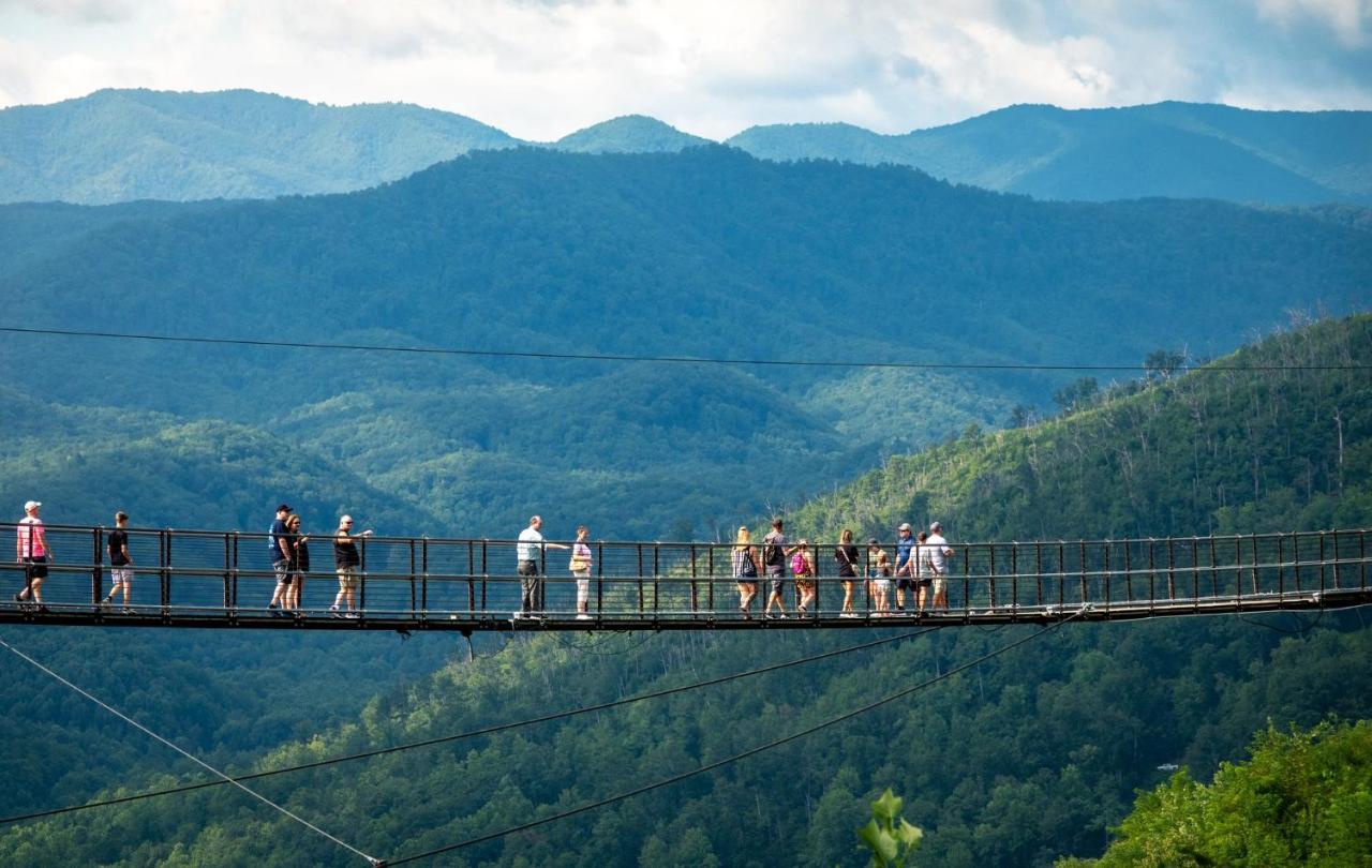 Americana - B&B Gatlinburg