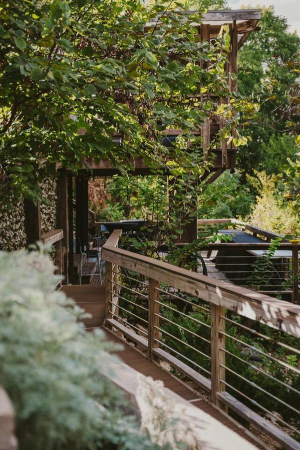 The Hidden Cliff, Private Suite -NO cleaning fee - B&B Dallas