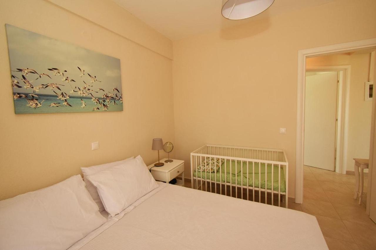 Lemon 2 Sea Side Apartment, Nikiti - B&B Níkiti