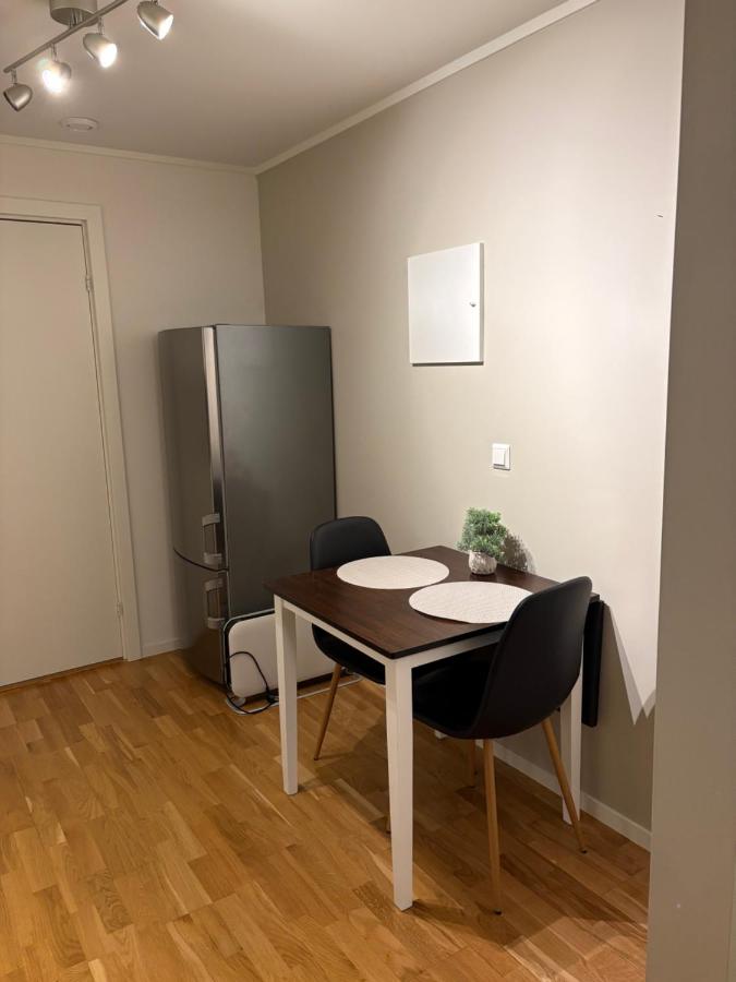 Moderne og privat leilighet i Tromsø- gratis parkering! - Bed and Breakfast Tromsø