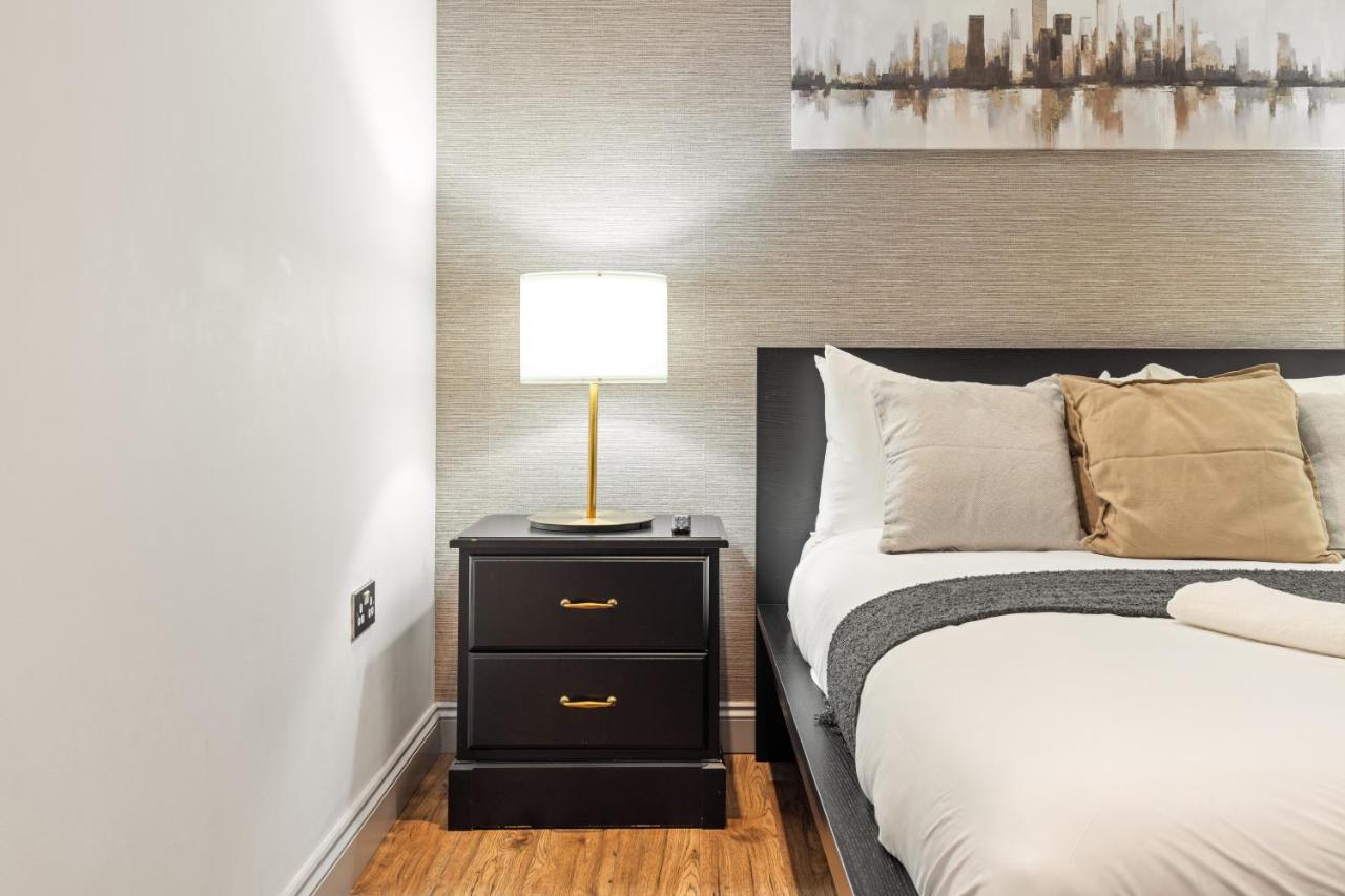 Khayat Homes - The Pegasus - B&B London