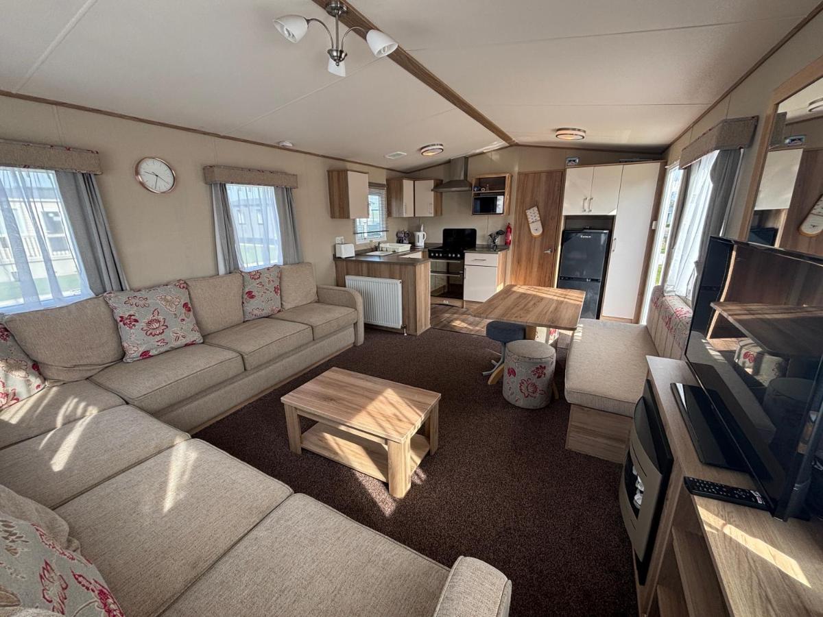 The Retreat 36 - Golden Palm Resort - Meadow Lakes Caravan Hire - Chambres d'hôtes Chapel Saint Leonards