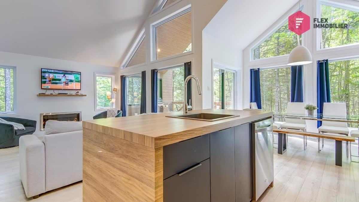 Le Bleu Bourgeois de Portneuf - Natural Elegance - Hot tub, sauna and pool - B&B Pont-Rouge