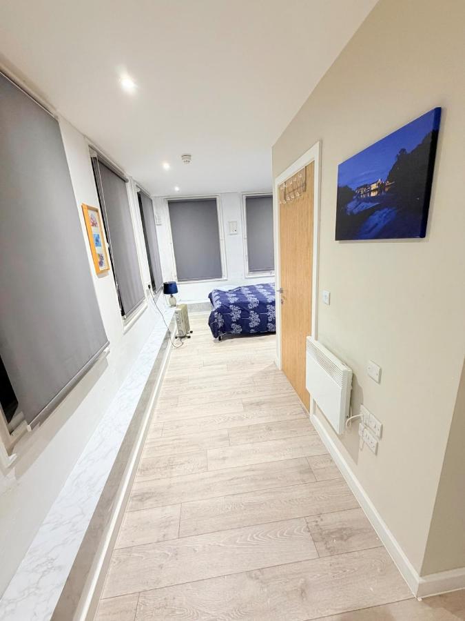 Blue High Sky Bradford City Center - B&B Bradford