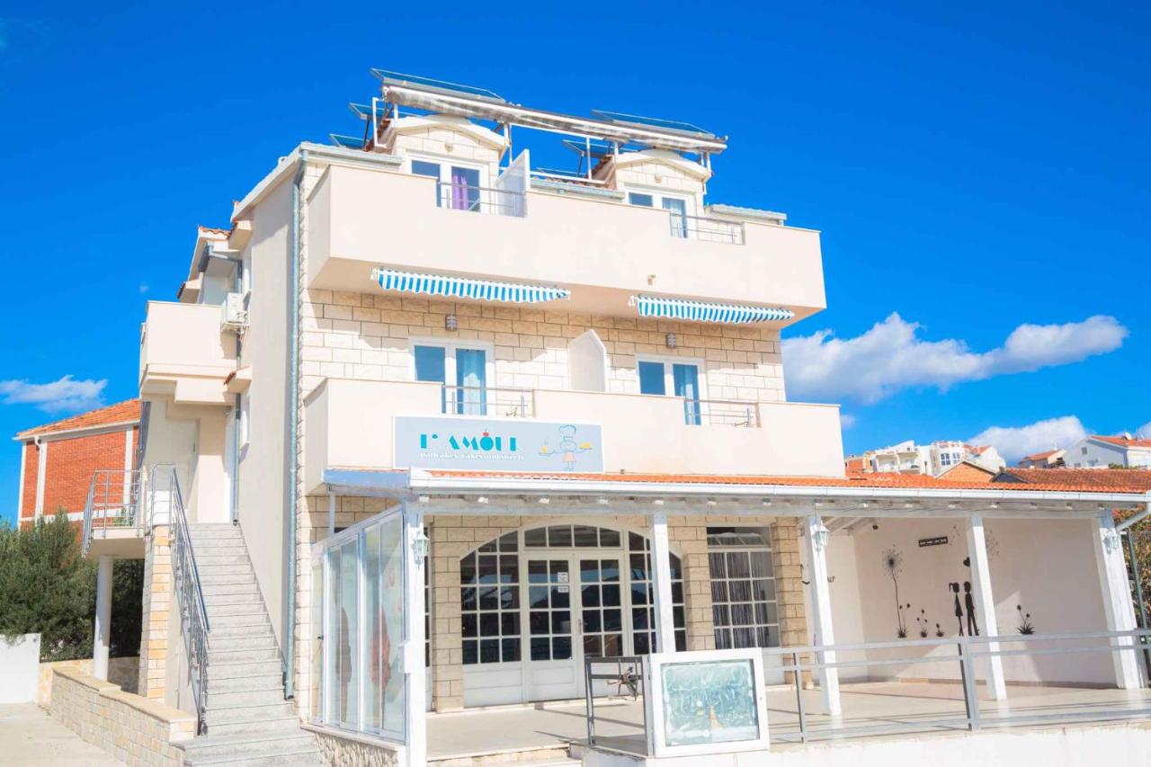 Apartments in Rogoznica 40364 - Chambres d'hôtes Rogoznica