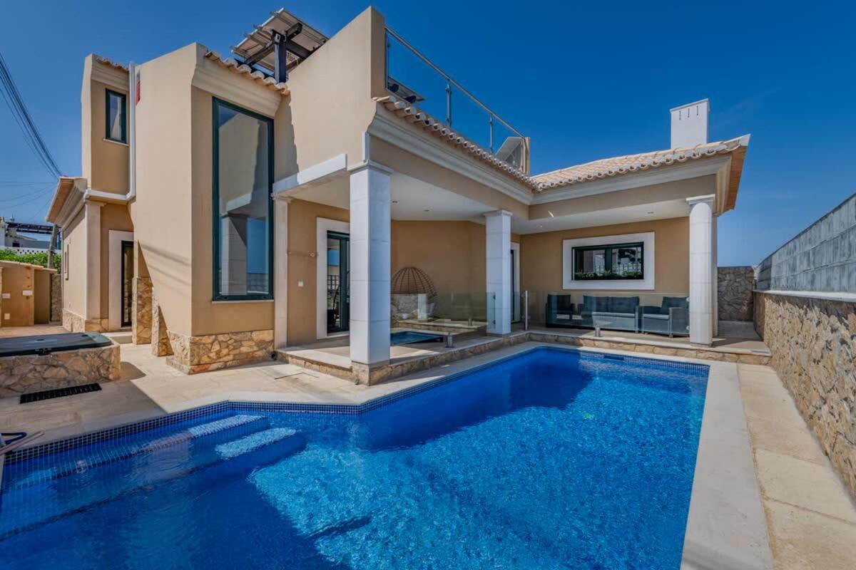 Bela Vista Exclusive Private Villa in Praia da Luz - Chambres d’hôtes Luz