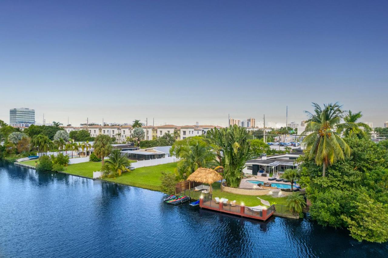 Waterfront Jungle House Firepit Sunset and more - B&B Miami