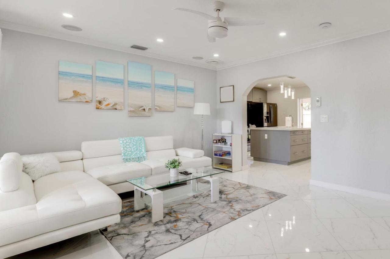 Grill & Games! Family Home 3 Mi to Pompano Beach - Bed and Breakfast Pompano Beach