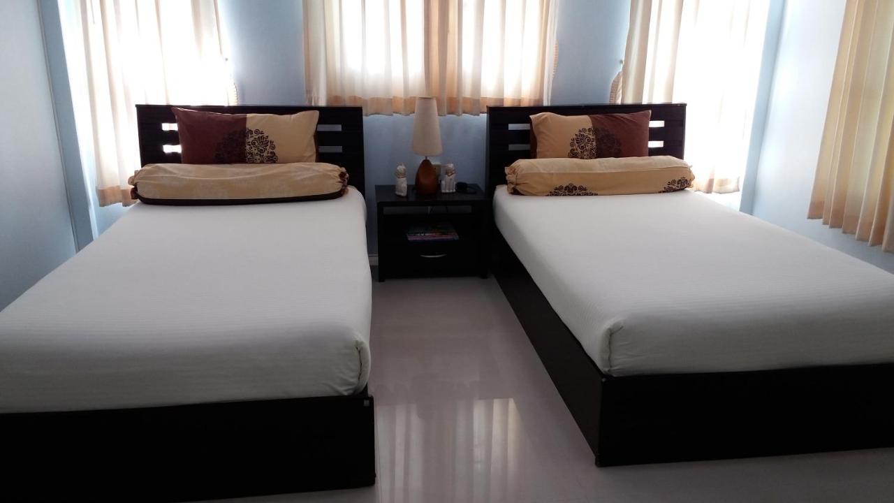 Standard Twin Room with Garden View