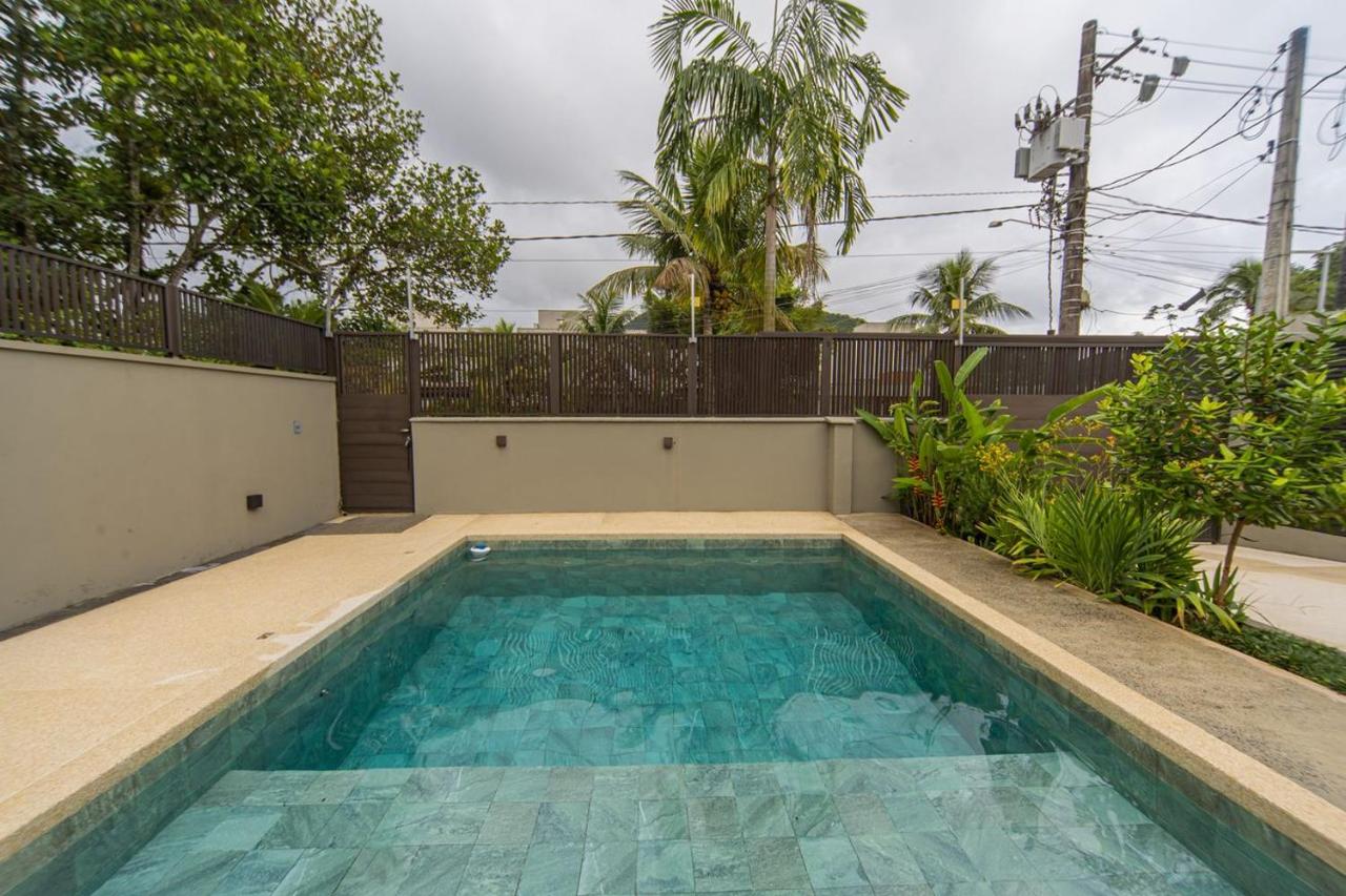 Casa com Piscina e Area Gourmet em Barra do Una - B&B Pôrto do Una