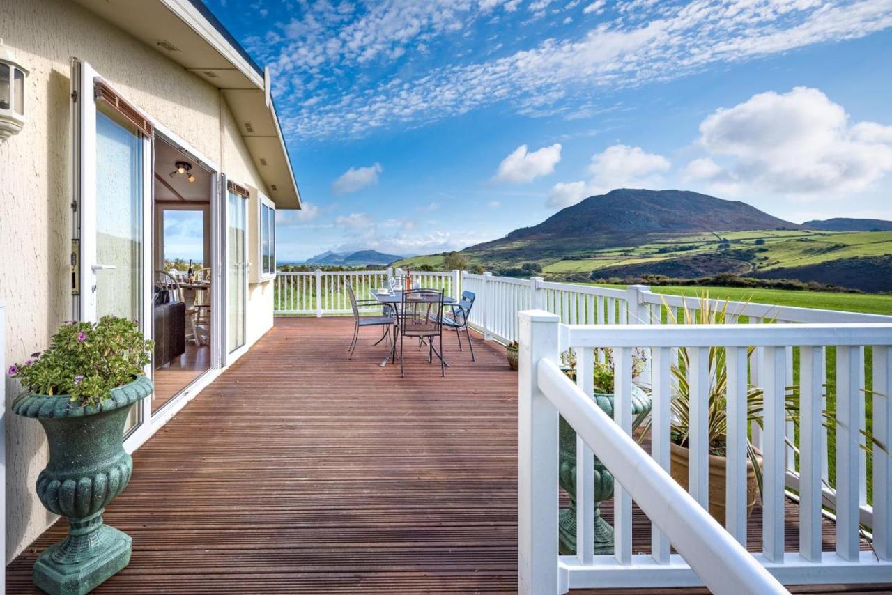 3 Bed in Dinas oc-lazyno - Bed and Breakfast Dinas