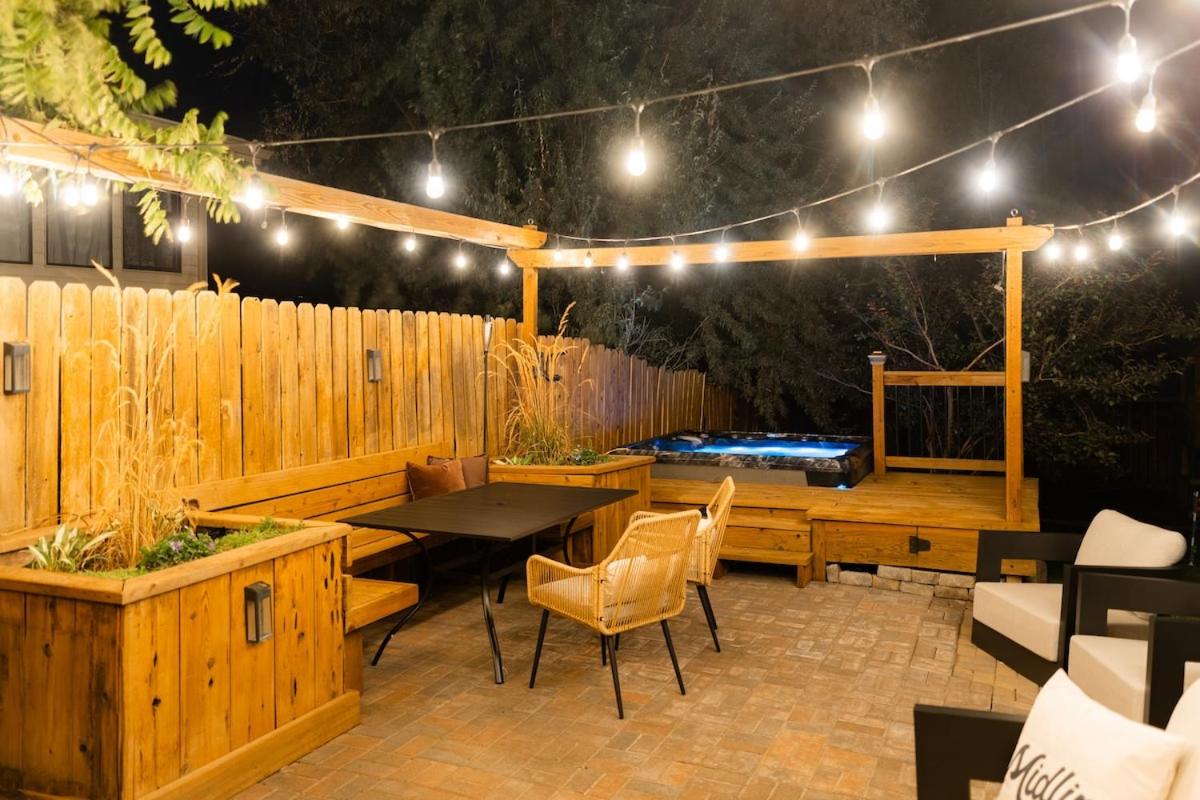 7 bedroom, Hot Tub, Fire Pit Retreat in Pocatello, Chubbuck - Chambres d'hôtes Pocatello