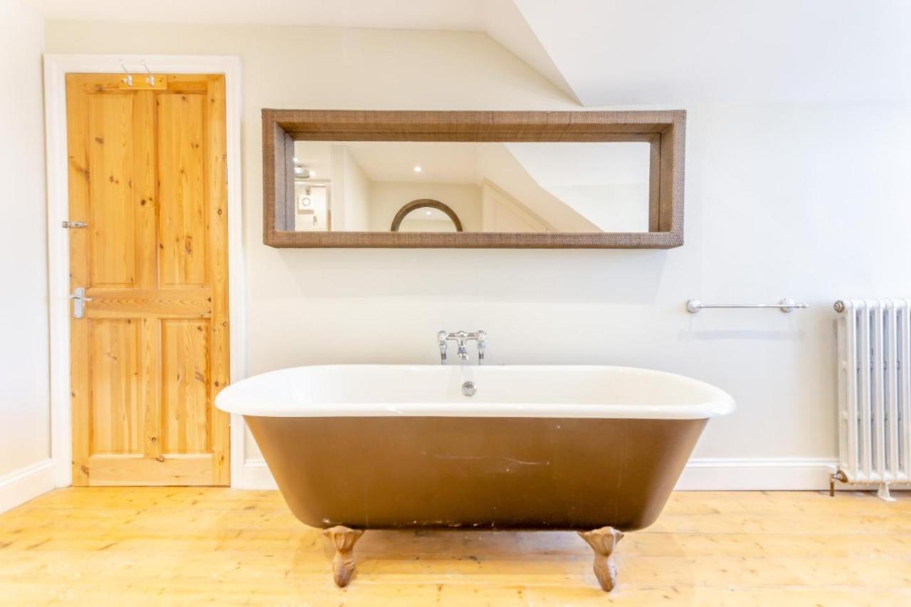 4 Bed in Harwich oc-s30791 - B&B Harwich