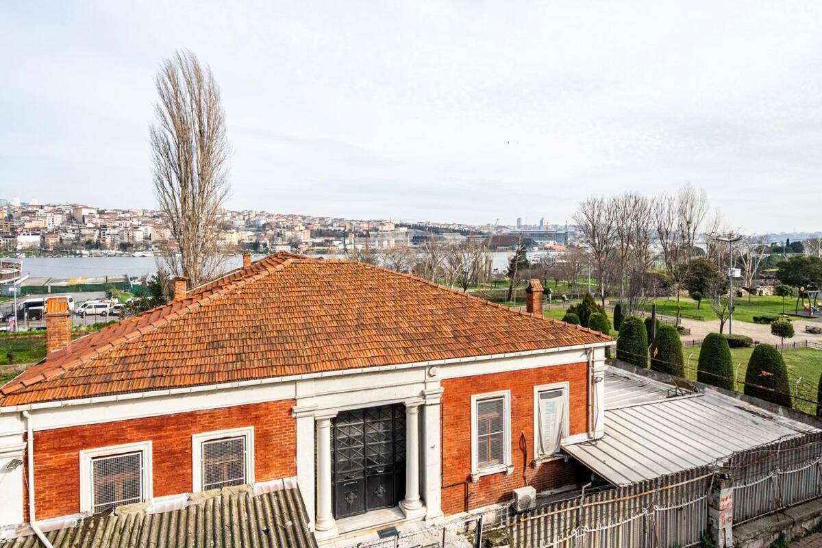 Timeless House Overlooking the Golden Horn with Sea - Nilorayn - Chambres d'hôtes Istanbul