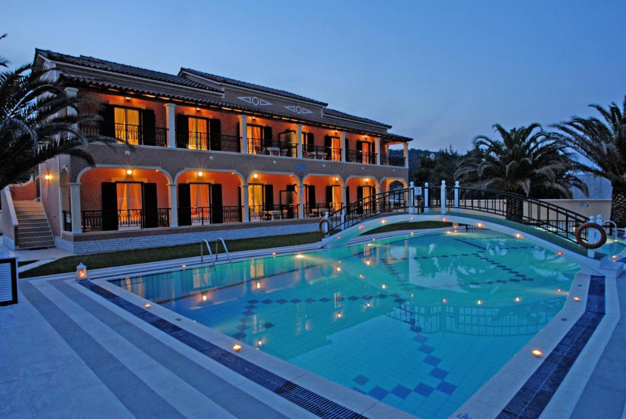 Dimitris Apartments - Bed and Breakfast