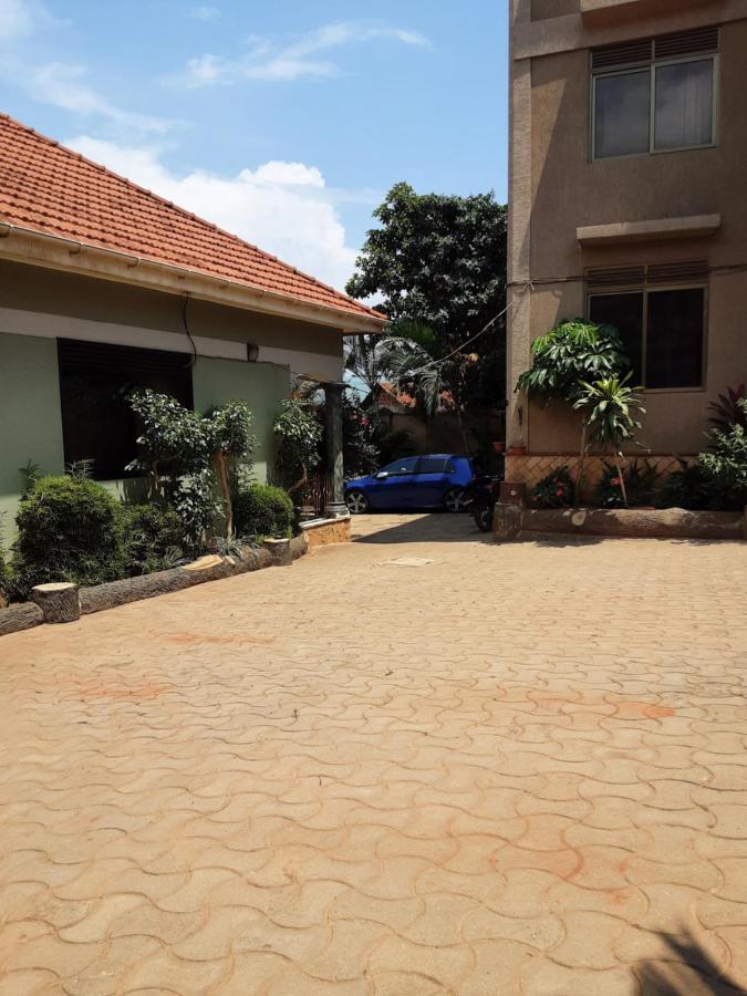 Pear Homes - B&B Kampala