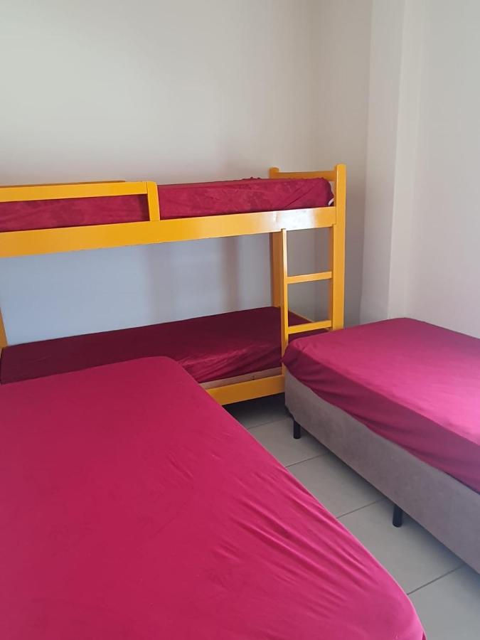 Apartamento Centro Frente Mar-Mongaguá - Chambres d’hôtes Mongaguá