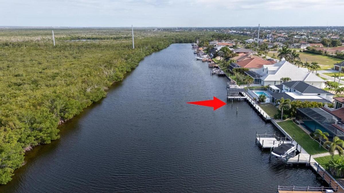 Waterfront apartment with Pool - B&B Cape Coral