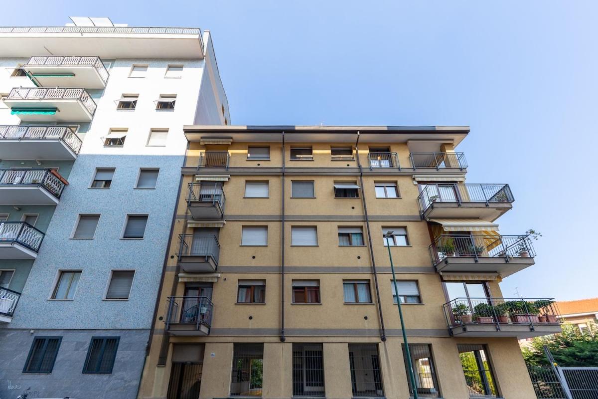 Large apartment with terrace AC e WiFi - Ferienwohnung Sesto San Giovanni