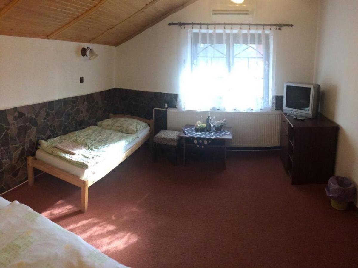 Eenpersoonskamer met Externe Eigen Badkamer