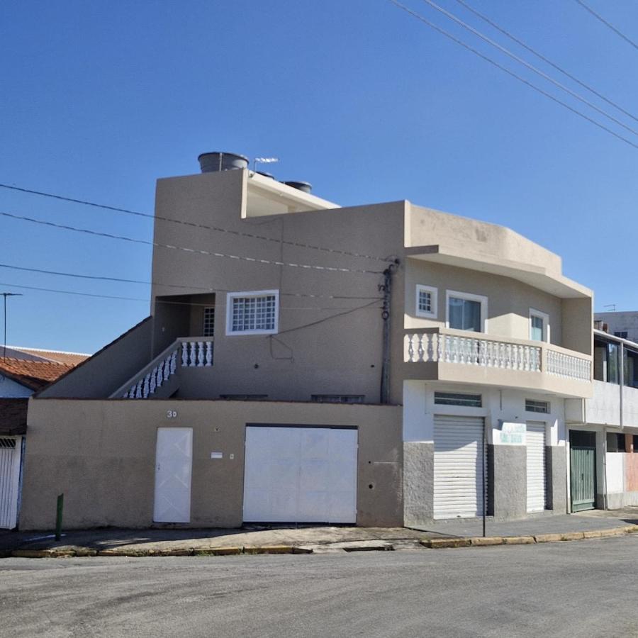 Refúgio Aura,casa com suíte, wi-fi, garagem e churrasqueira - B&B Aparecida
