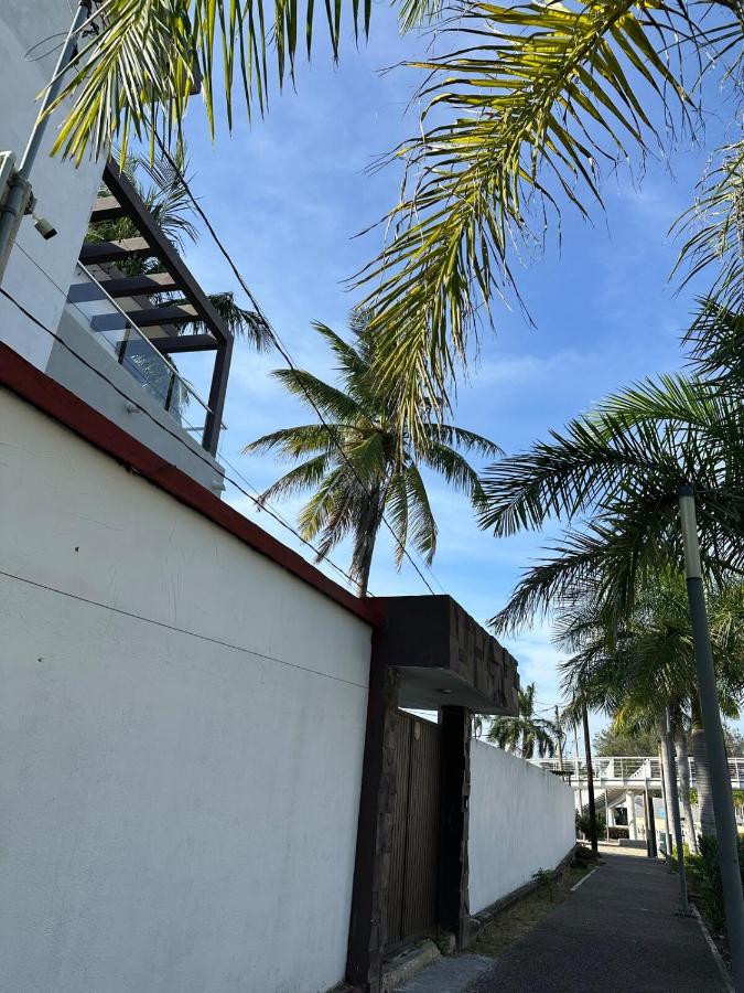 Alojamiento de lujo con 2 habitaciones y piscina - B&B Tampico