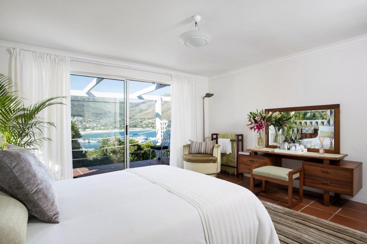 Doppelzimmer mit Balkon und Meerblick