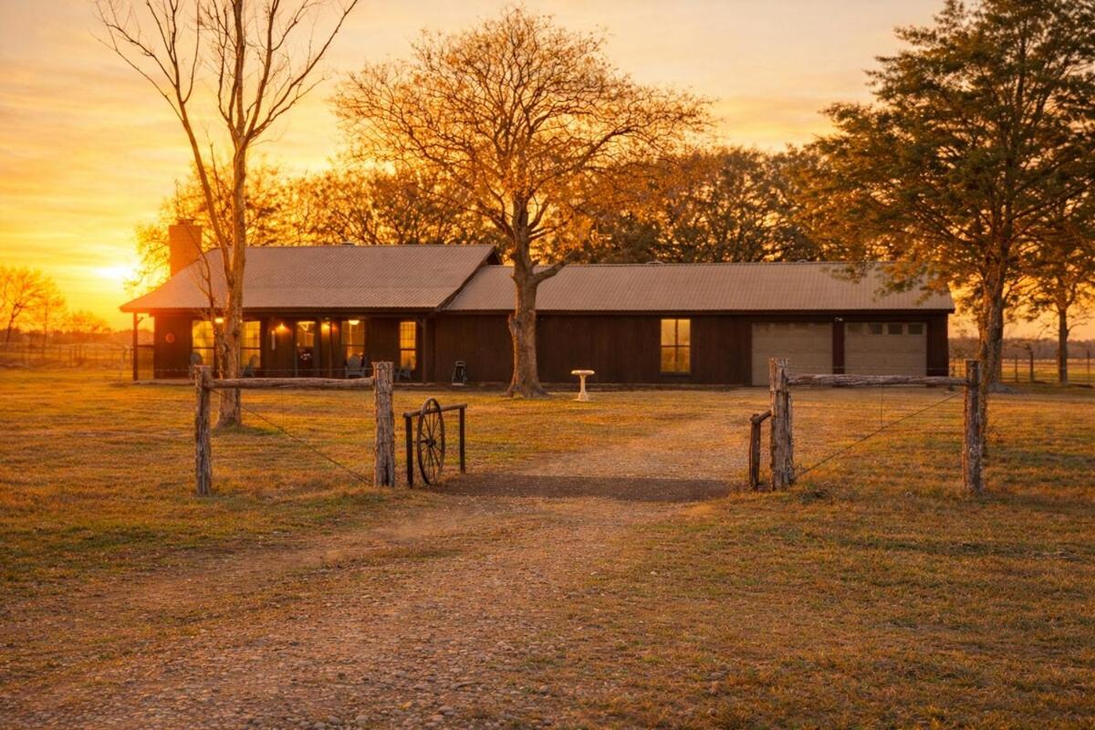 Dove Haus at the Double Diamond Ranch - Ferienwohnung Bellville