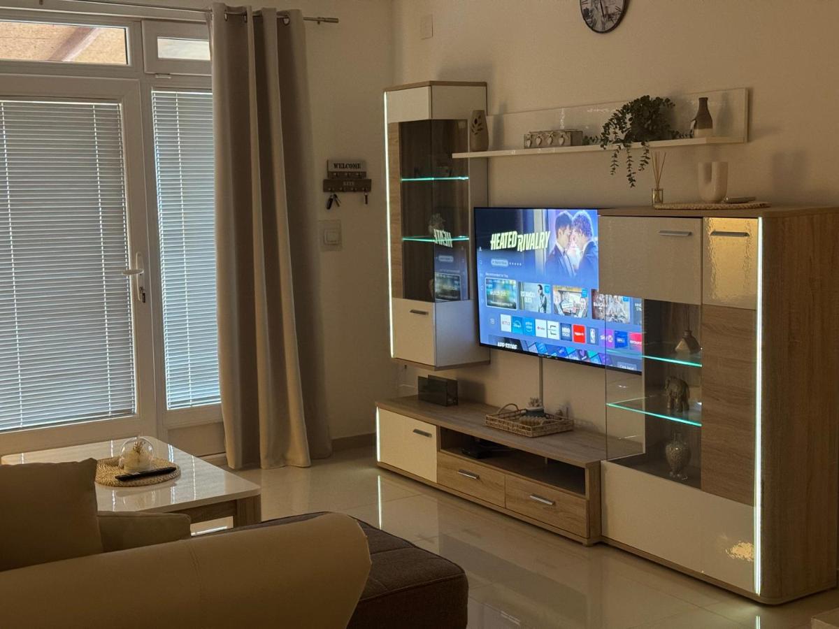 Duplex Apartment Gajic Tivat - Bed and Breakfast Tivat