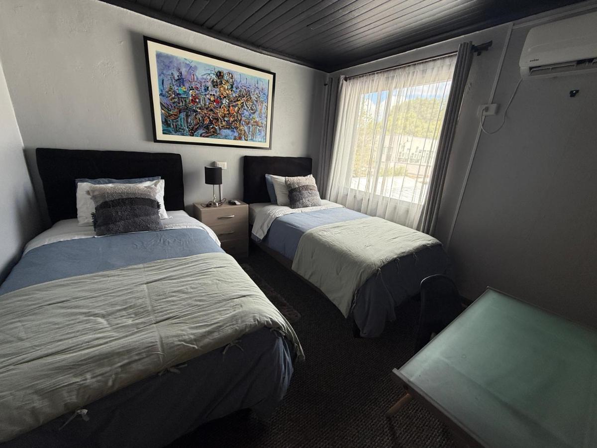 Chambre Lits Jumeaux avec Salle de Bains Privative