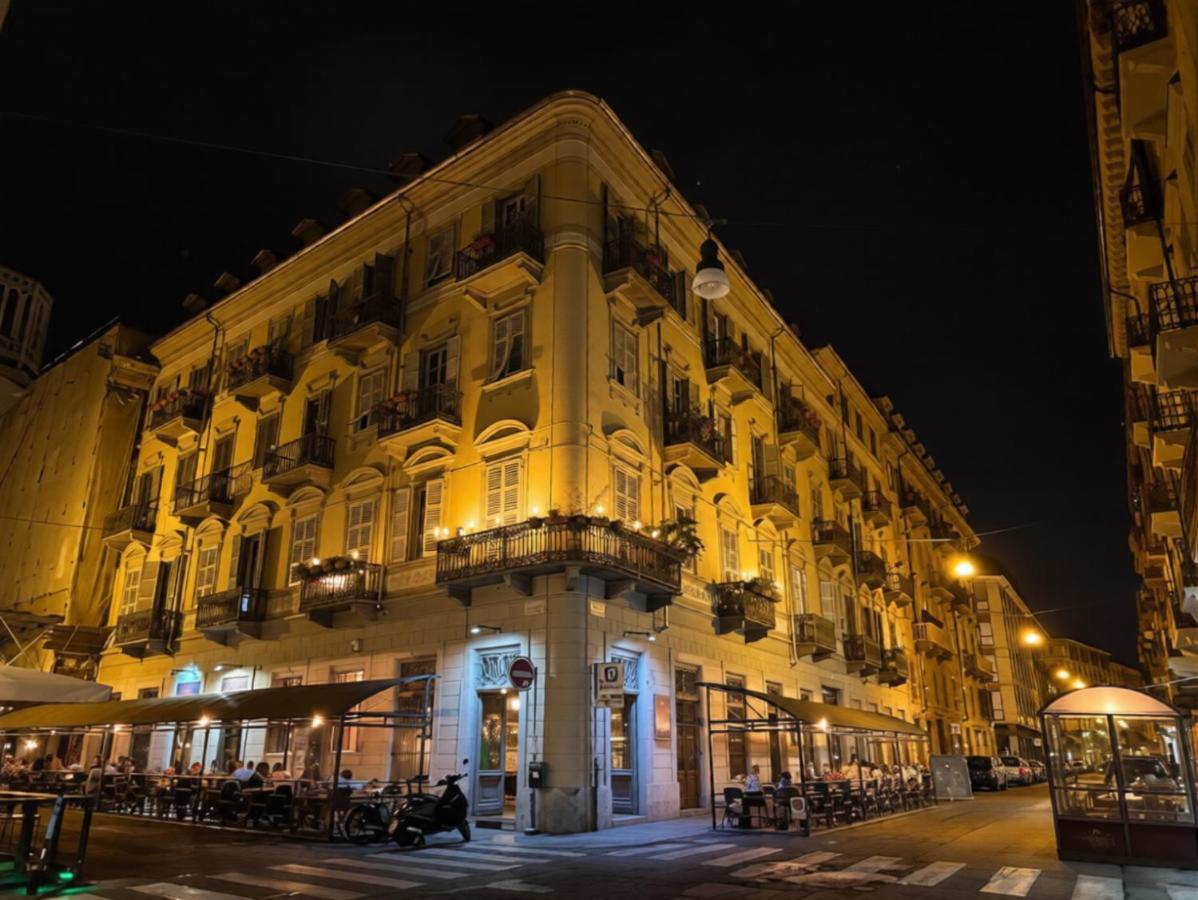 Charming Rooftop Attic San Salvario - 300m from Porta Nuova - B&B Torino