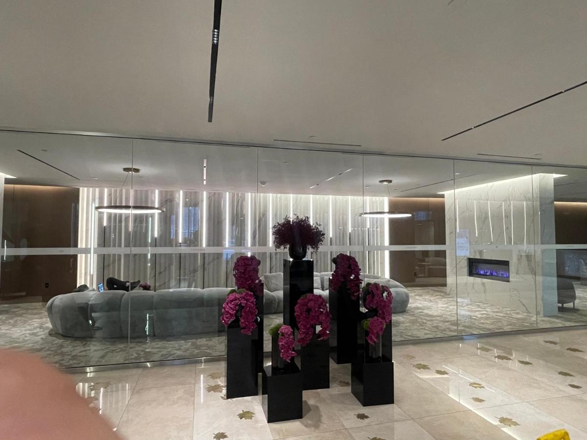 Luxury 2 Bedroom 2 Baths Condo Downtown Toronto - Ferienwohnung Toronto