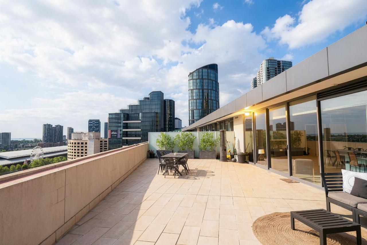 Flinders Street Penthouse With Panoramic Views - B&B Melbourne