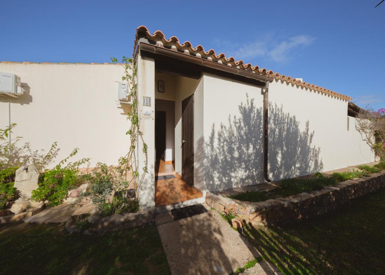 Villa Elena 200m from the beach - B&B Costa Rei