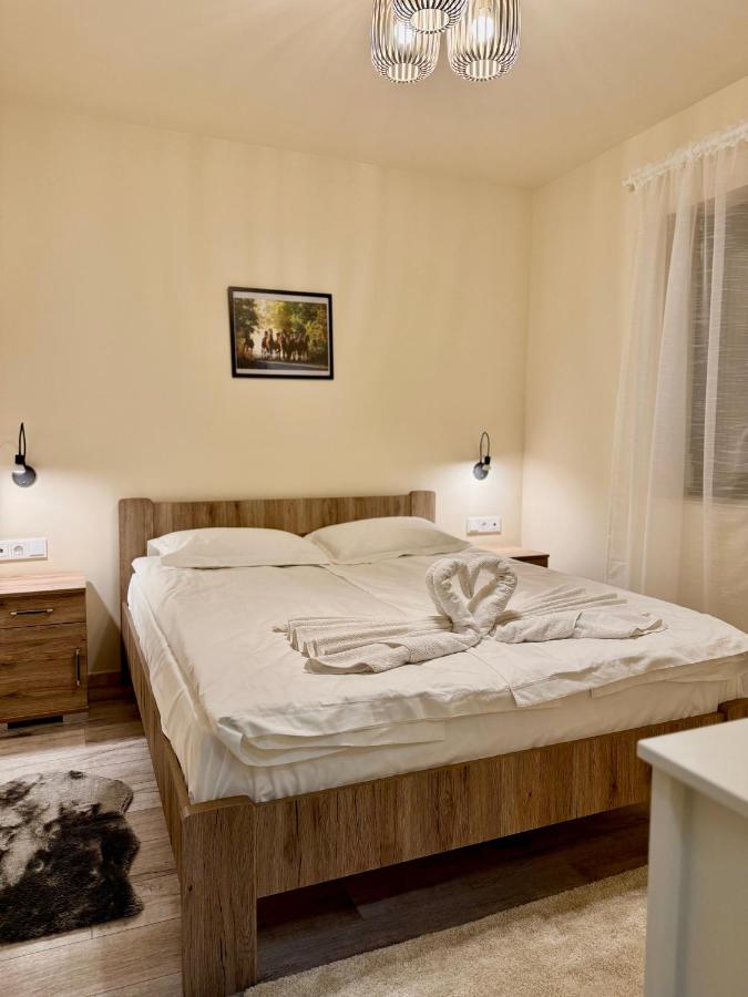 AKZ Apartman - B&B Makó