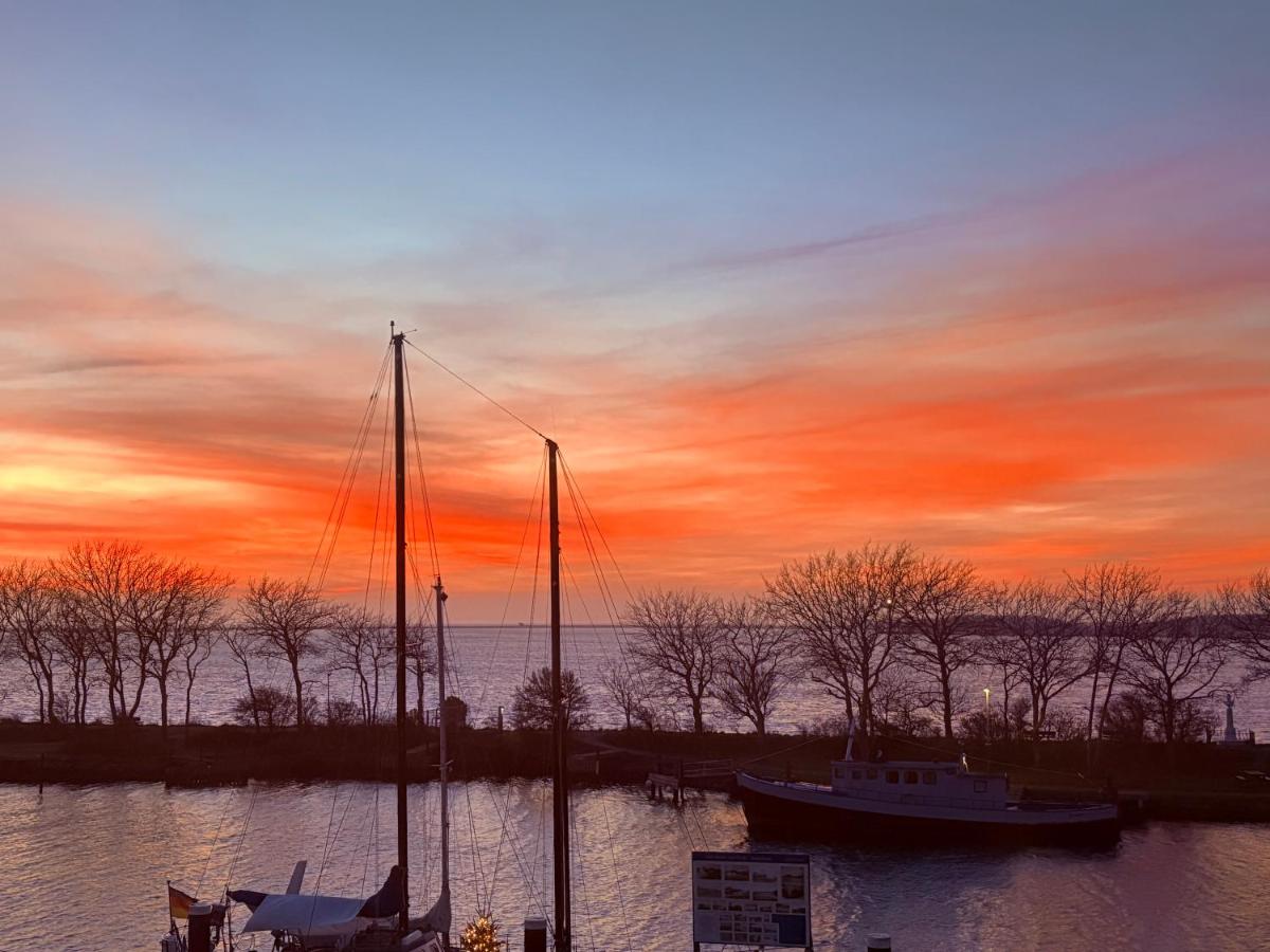 Hafenloge Orth mit Balkon und Traumblick auf Fehmarn - B&B Fehmarn