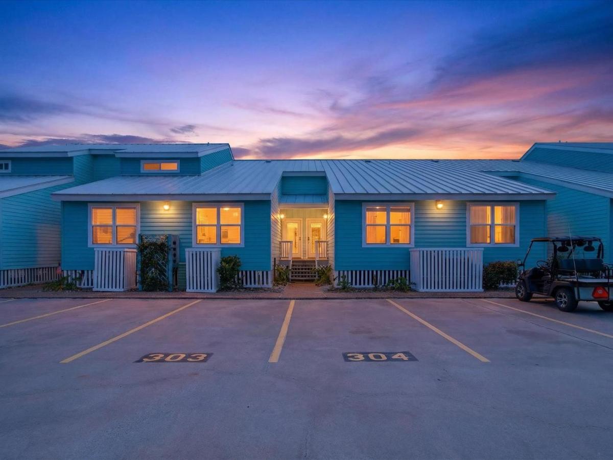 Bayfront Kontiki 301 - B&B Rockport