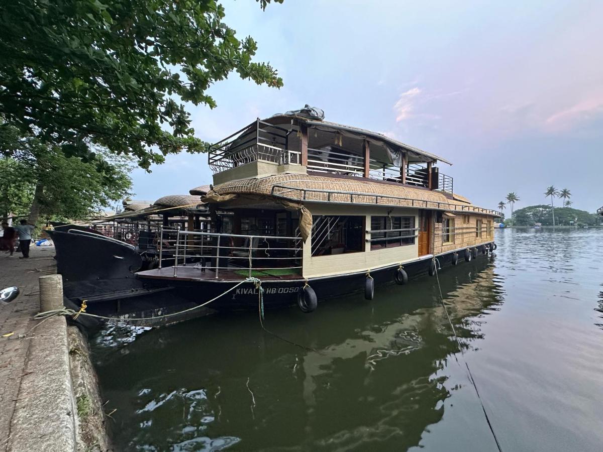 Sunbirds Premium House Boat at Alleppey Backwaters Kerala - Ferienwohnung Alappuzha