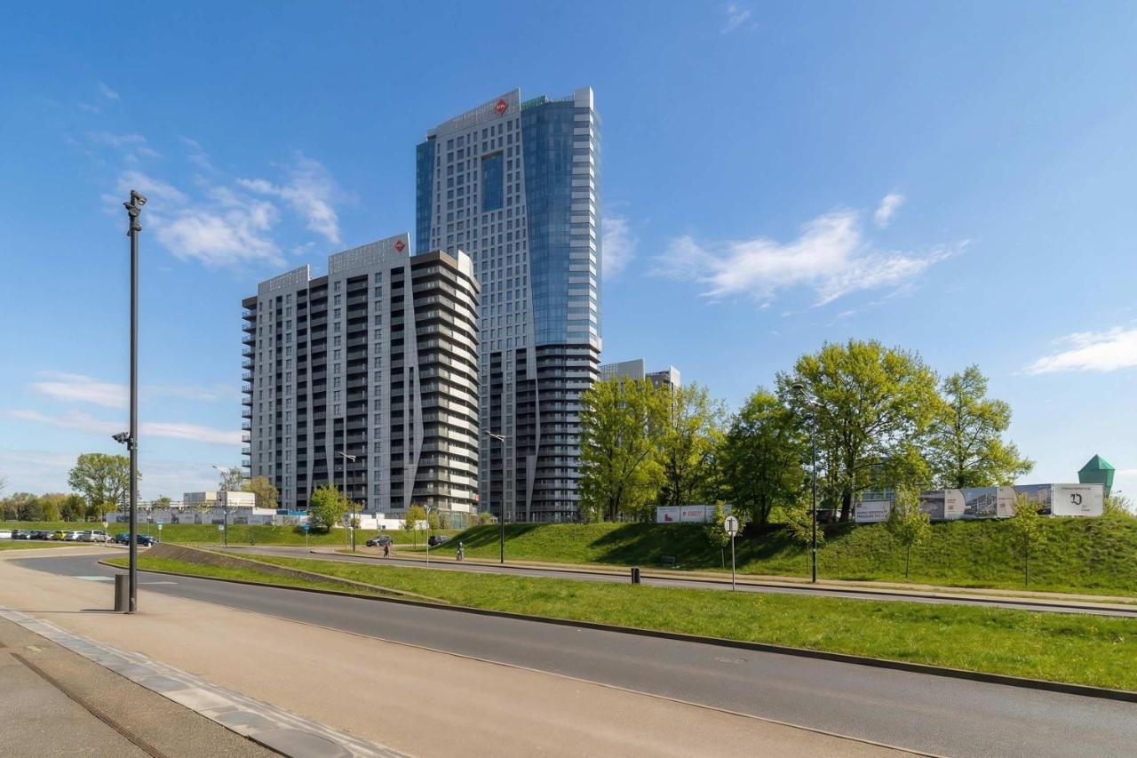 Przytulne Studio w Katowicach z Balkonem blisko Spodka by Noclegi Renters - B&B Katowice