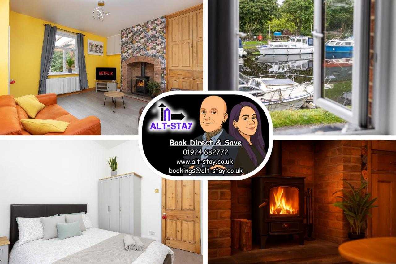 Calder Row by Alt-Stay - 3 Bed Canal Side Cottage - Parking, WiFi & Stunning Views - Contractors & Relocations - Weekly & Monthly Rates - B&B Wakefield