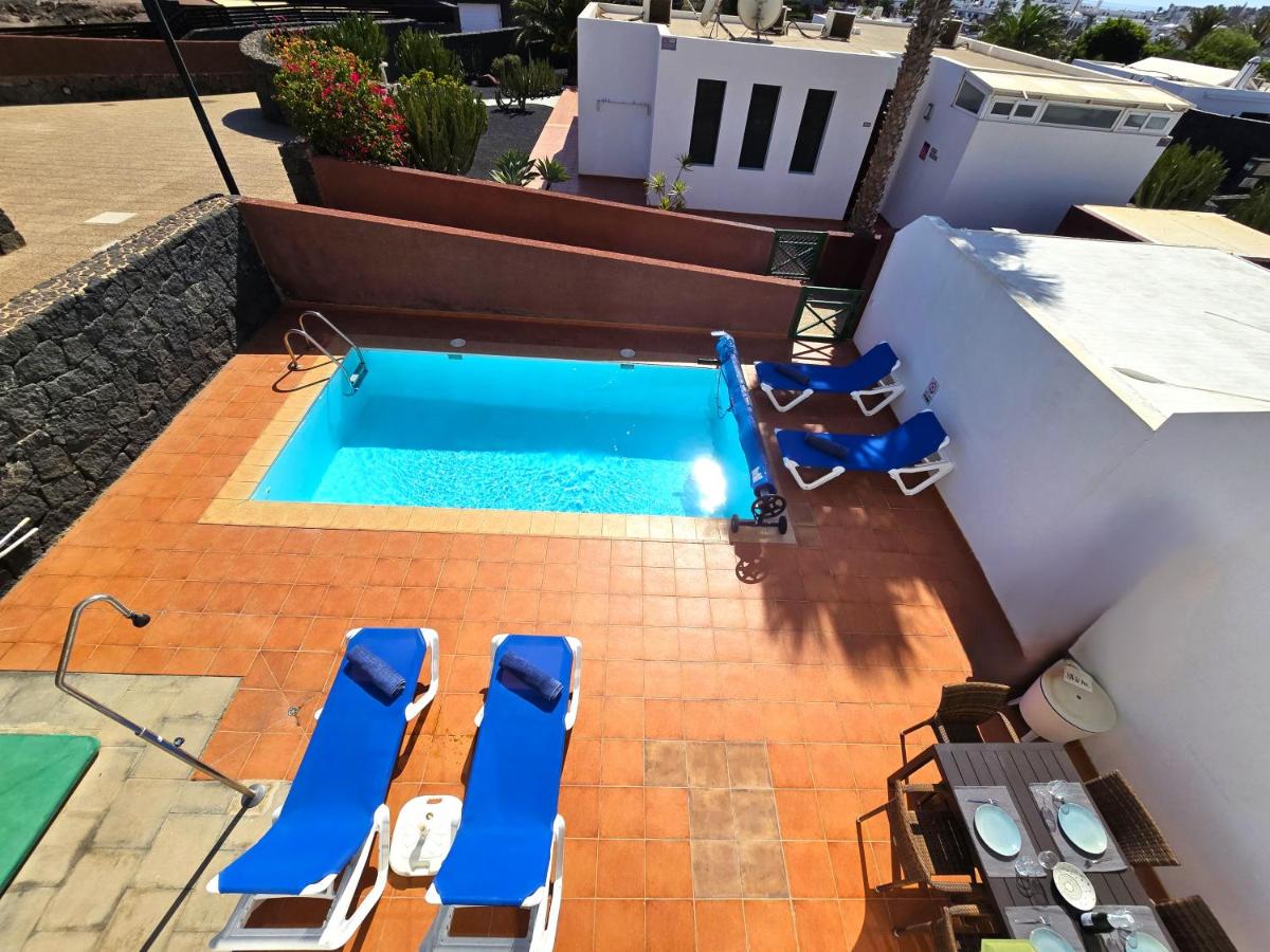 Casa Kerrie, private and communal pools, sunny terrace, air conditioning - Chambres d’hôtes Playa Blanca